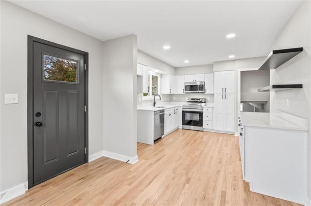 9501 Grand Avenue, Kansas City, MO 64114