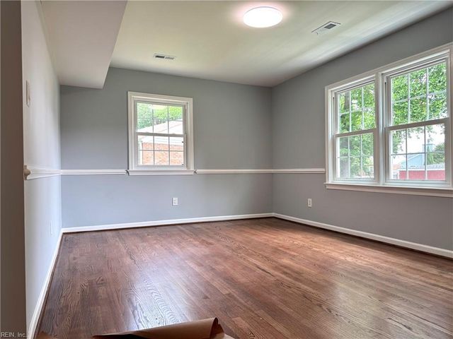 2 Yulee CT, Hampton, VA 23669