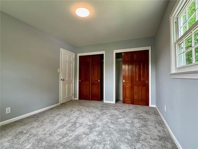 2 Yulee CT, Hampton, VA 23669