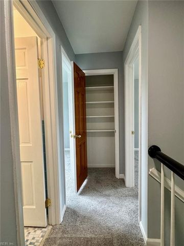 2 Yulee CT, Hampton, VA 23669