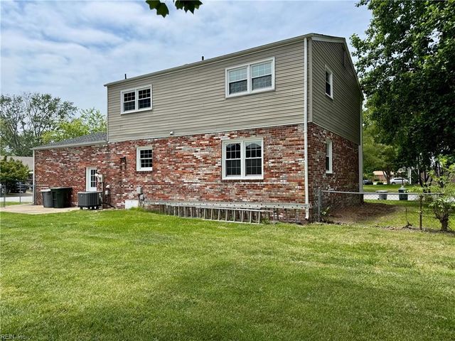 2 Yulee CT, Hampton, VA 23669