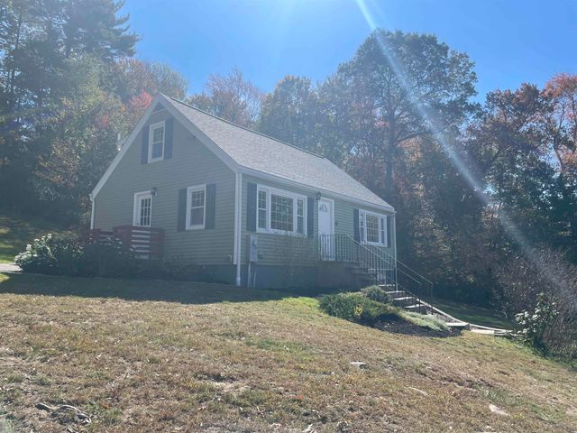 47 Hillcrest Lane, Pelham, NH 03076