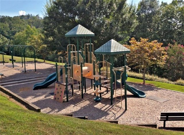 3734 Wavespray Court, Gainesville, GA 30506