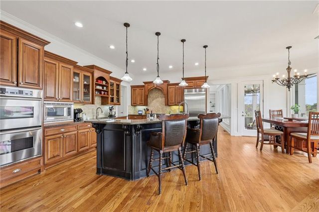3734 Wavespray Court, Gainesville, GA 30506
