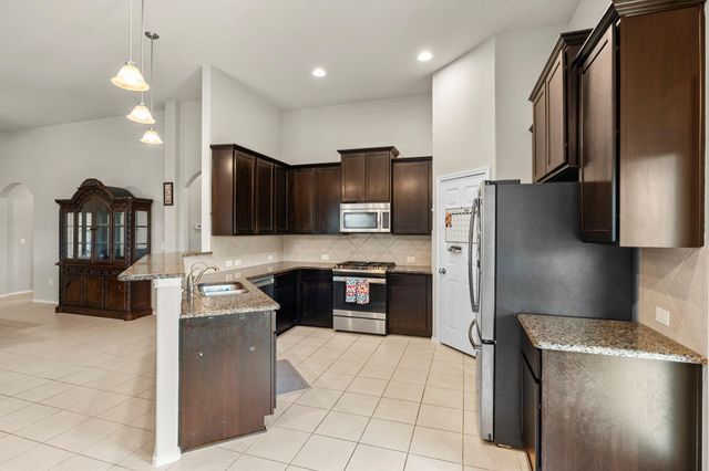 499 Eagle Brook LN, Buda, TX 78610