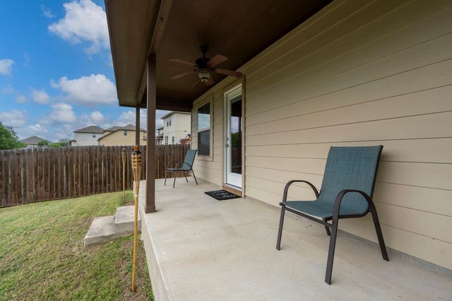 499 Eagle Brook LN, Buda, TX 78610