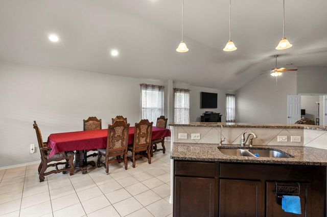 499 Eagle Brook LN, Buda, TX 78610
