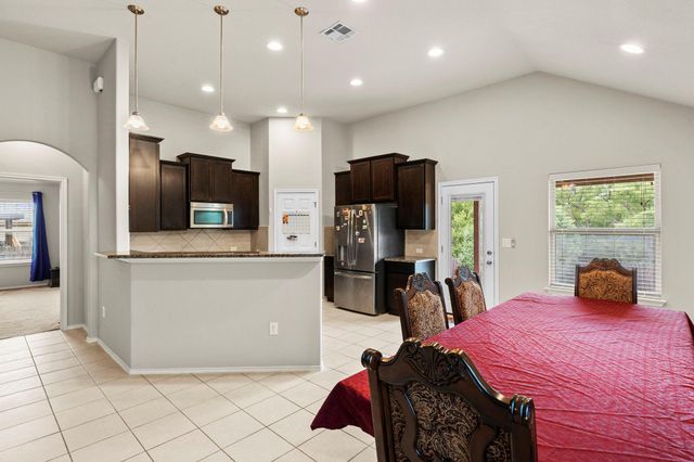 499 Eagle Brook LN, Buda, TX 78610