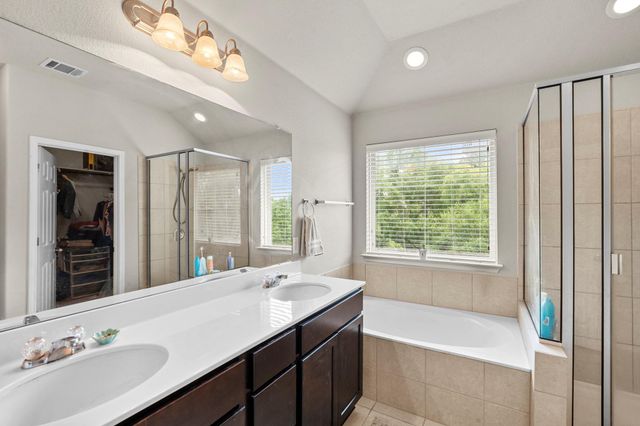 499 Eagle Brook LN, Buda, TX 78610
