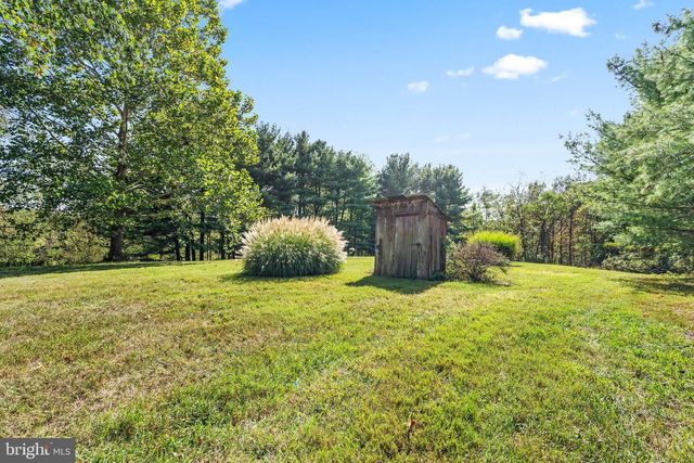 11625 WALNUT POINT RD, Hagerstown, MD 21740