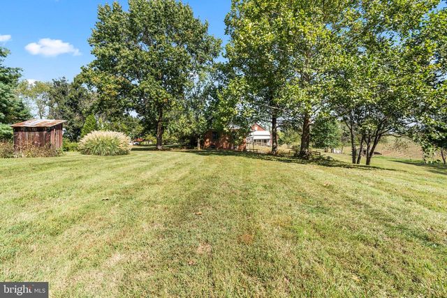 11625 WALNUT POINT RD, Hagerstown, MD 21740