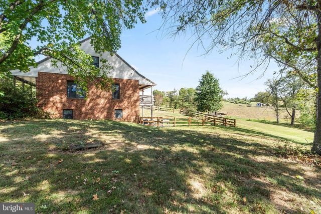 11625 WALNUT POINT RD, Hagerstown, MD 21740