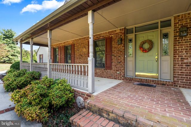 11625 WALNUT POINT RD, Hagerstown, MD 21740