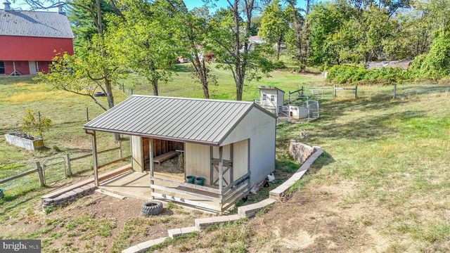 11625 WALNUT POINT RD, Hagerstown, MD 21740