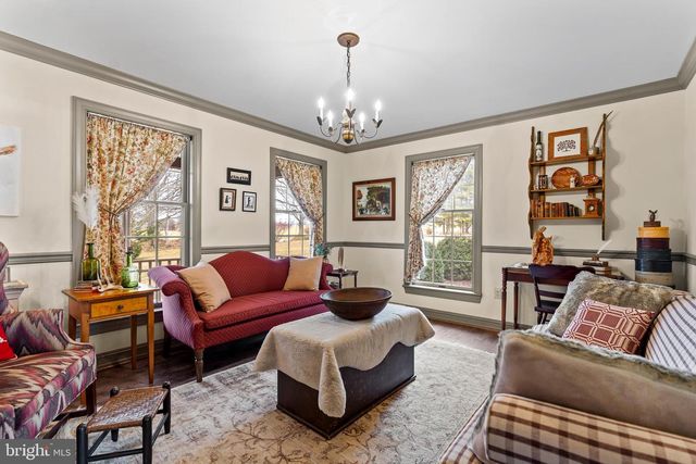 11625 WALNUT POINT RD, Hagerstown, MD 21740