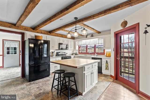 11625 WALNUT POINT RD, Hagerstown, MD 21740