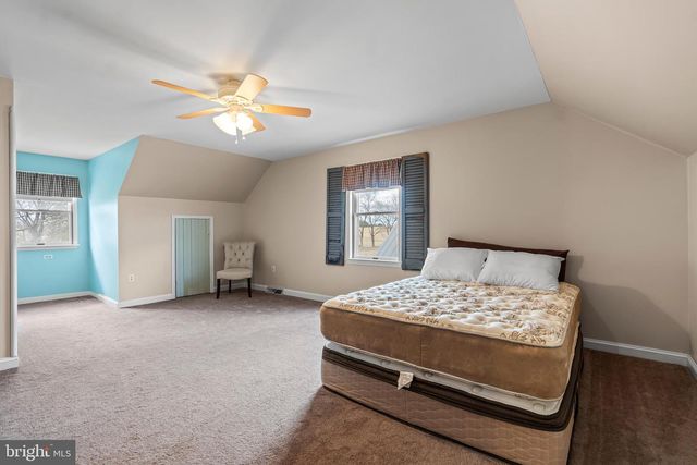 11625 WALNUT POINT RD, Hagerstown, MD 21740