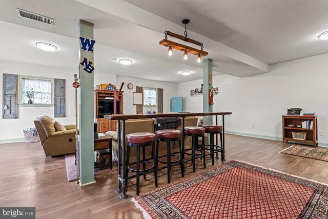 11625 WALNUT POINT RD, Hagerstown, MD 21740