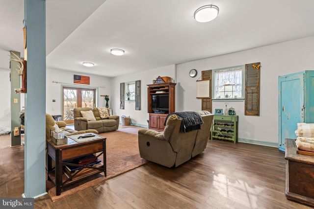 11625 WALNUT POINT RD, Hagerstown, MD 21740