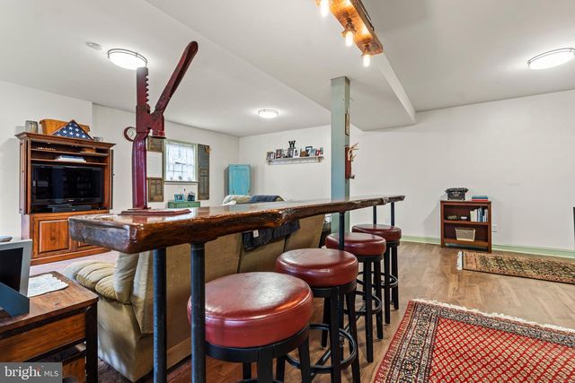 11625 WALNUT POINT RD, Hagerstown, MD 21740