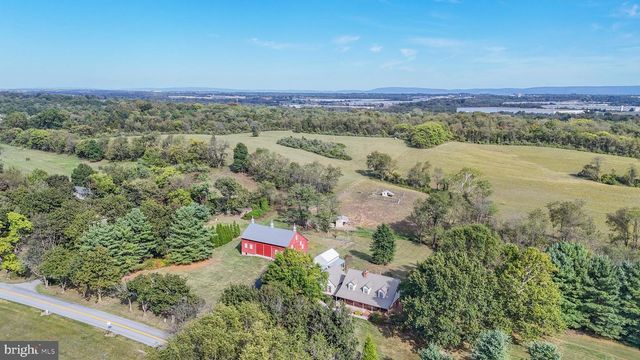 11625 WALNUT POINT RD, Hagerstown, MD 21740