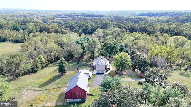 11625 WALNUT POINT RD, Hagerstown, MD 21740