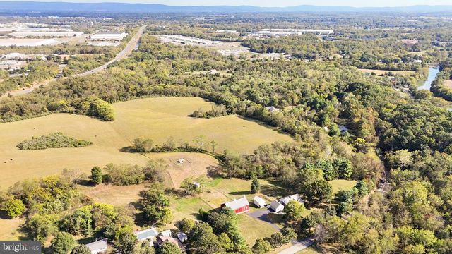 11625 WALNUT POINT RD, Hagerstown, MD 21740