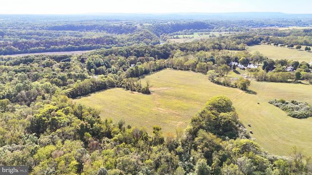 11625 WALNUT POINT RD, Hagerstown, MD 21740