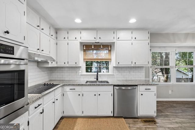 6855 Ramundo Drive, Atlanta, GA 30360
