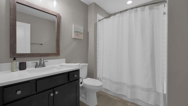 4664 Winding Oak Drive, Delaware, OH 43015