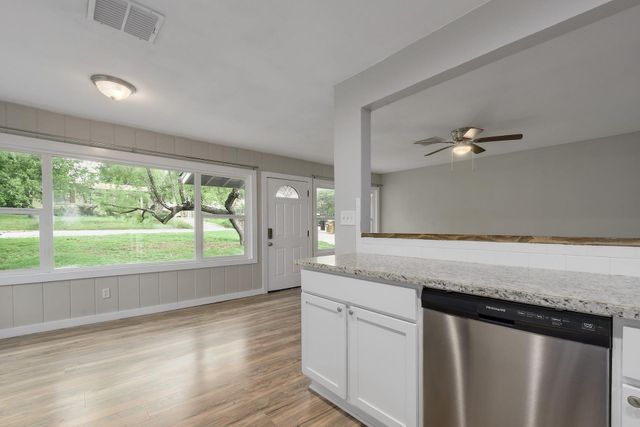 6301 Arnold DR A, Austin, TX 78723