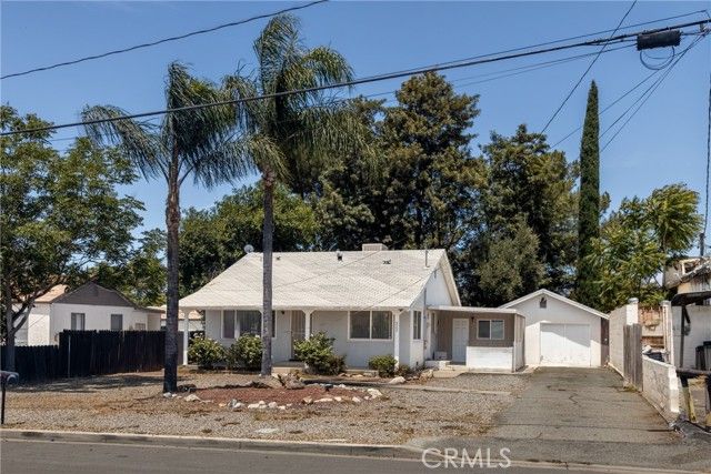 322 E 11th Street, Beaumont, CA 92223
