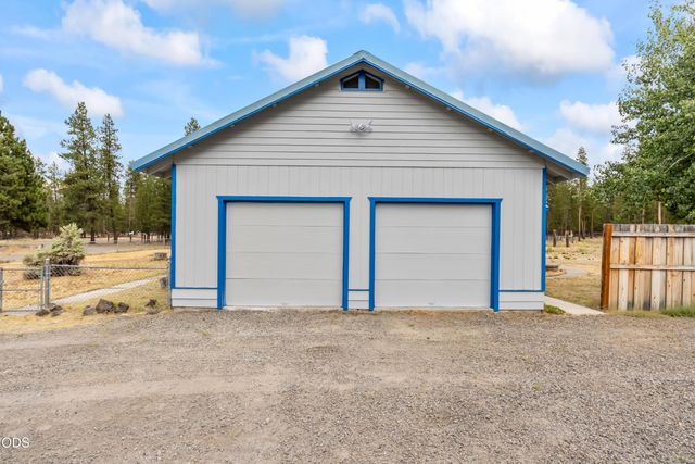 12342 Sun Forest Drive, La Pine, OR 97739