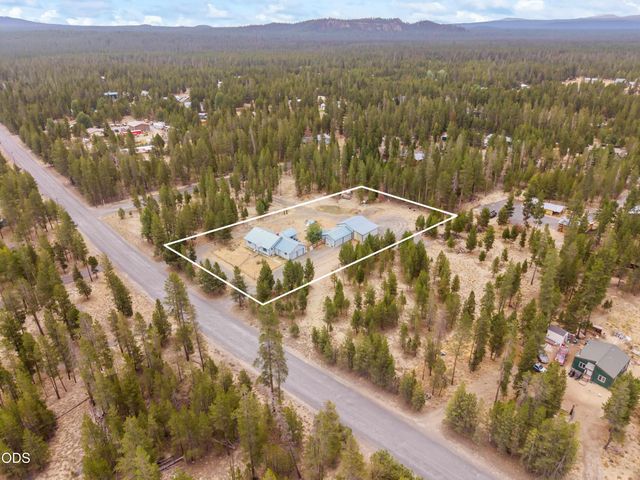12342 Sun Forest Drive, La Pine, OR 97739