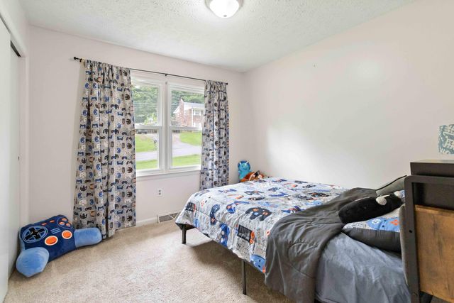 275 Oaklawn Circle, Corbin, KY 40701