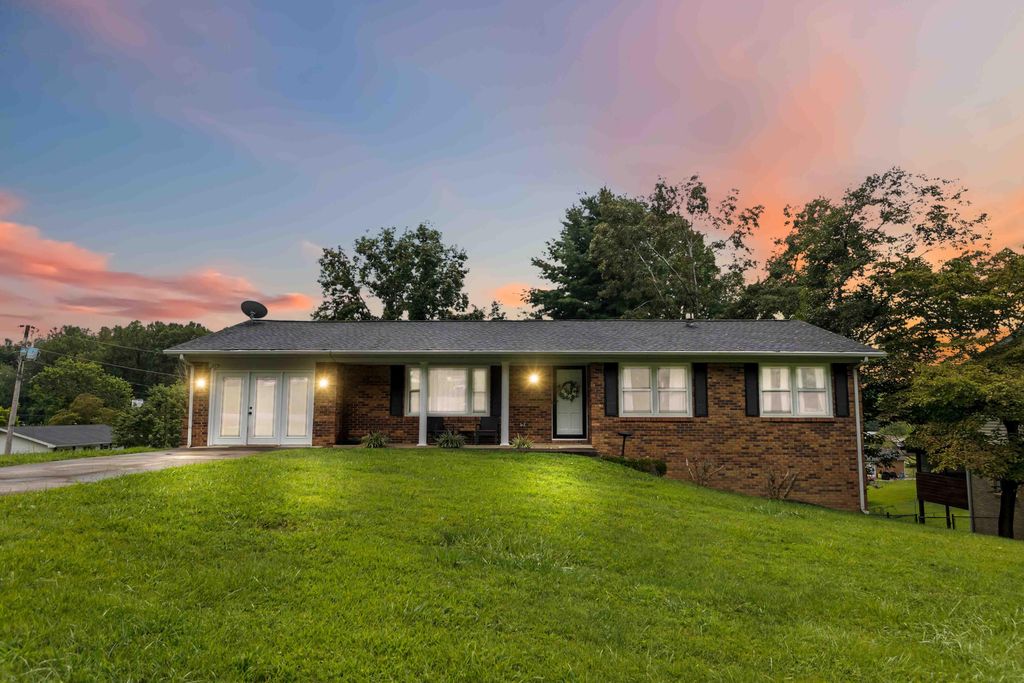 275 Oaklawn Circle, Corbin, KY 40701