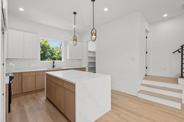 3348 Sauer Street, Houston, TX 77004