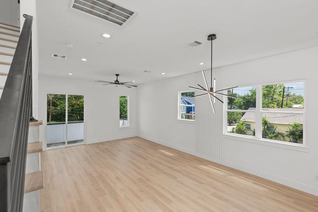 3348 Sauer Street, Houston, TX 77004