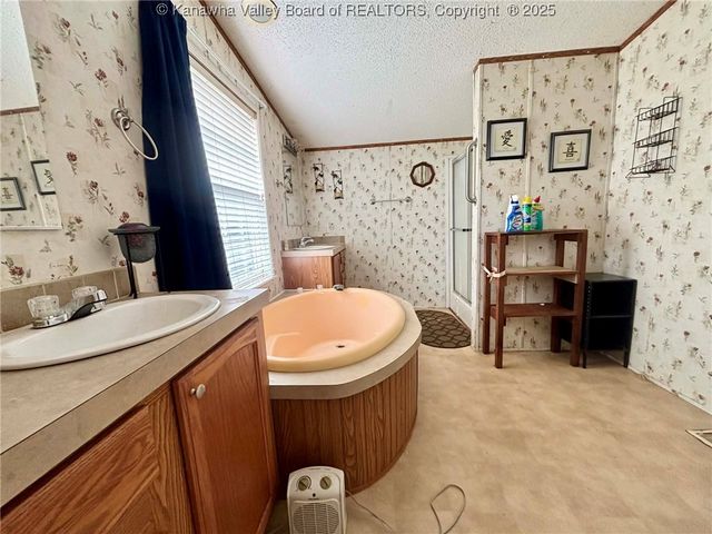 2055 Mud Run Road, Ripley, WV 25271