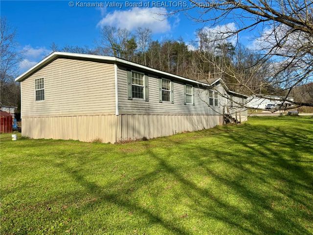 2055 Mud Run Road, Ripley, WV 25271