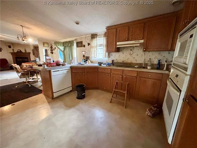 2055 Mud Run Road, Ripley, WV 25271