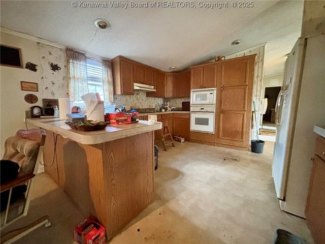 2055 Mud Run Road, Ripley, WV 25271