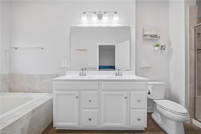 1719 Ark Royal Rd, Chesapeake, VA 23323