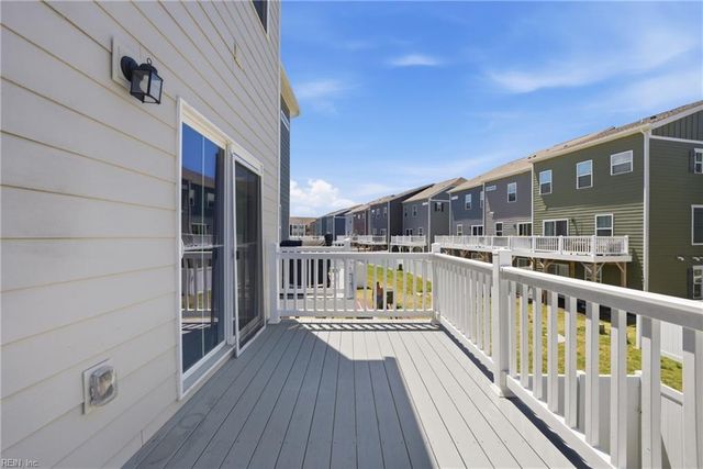 1719 Ark Royal Rd, Chesapeake, VA 23323