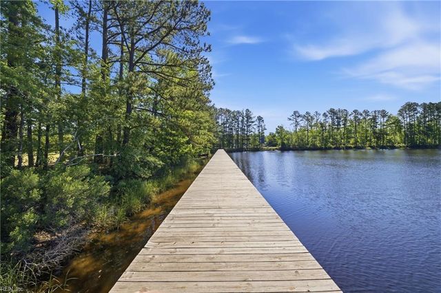 1719 Ark Royal Rd, Chesapeake, VA 23323