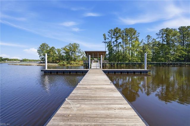 1719 Ark Royal Rd, Chesapeake, VA 23323