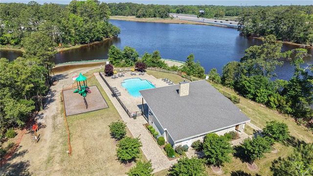 1719 Ark Royal Rd, Chesapeake, VA 23323
