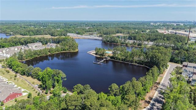 1719 Ark Royal Rd, Chesapeake, VA 23323