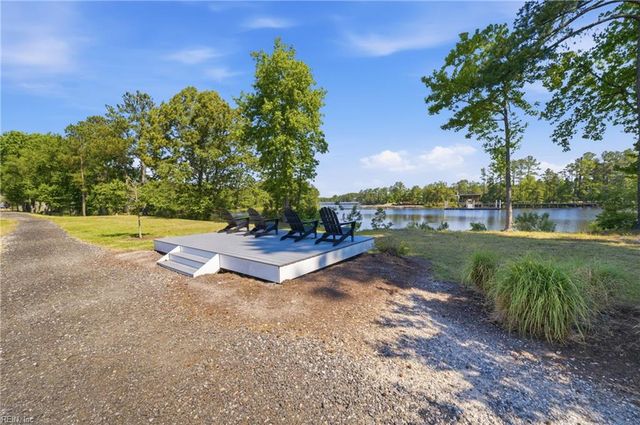 1719 Ark Royal Rd, Chesapeake, VA 23323