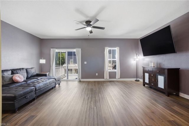 1719 Ark Royal Rd, Chesapeake, VA 23323